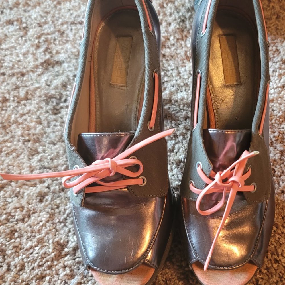 Rachel Roy metallic gray heels w/pink ties – size 7 - pre-owned / no box